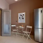 Апартаменты The White Tower Luxury - 2br, 1ba, 1wc By Thesskey Residences *