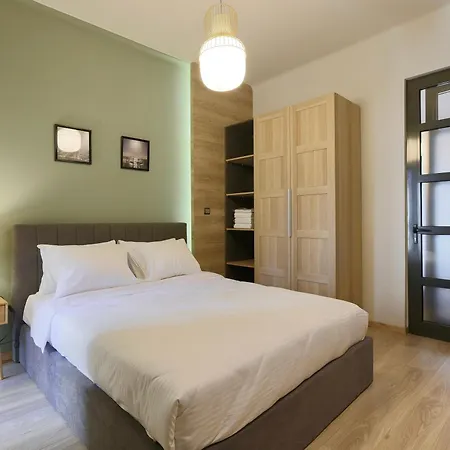 The White Tower Luxury - 2br, 1ba, 1wc By Thesskey Residences Apartament *
