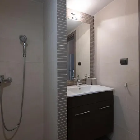 The White Tower Luxury By Thesskey Residences