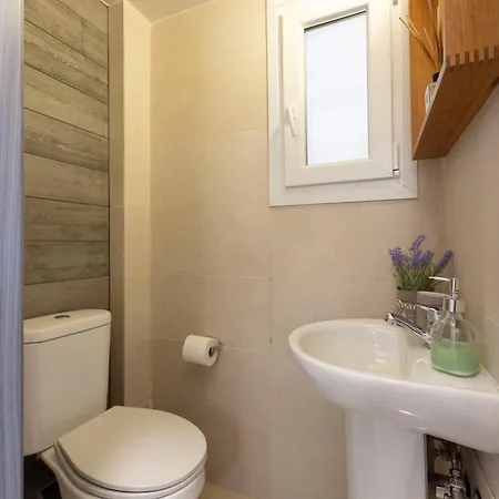 아파트 The White Tower Luxury - 2br, 1ba, 1wc By Thesskey Residences *