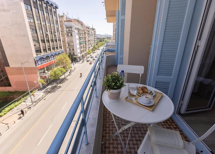 The White Tower Luxury - 2br, 1ba, 1wc By Thesskey Residences Appartamento