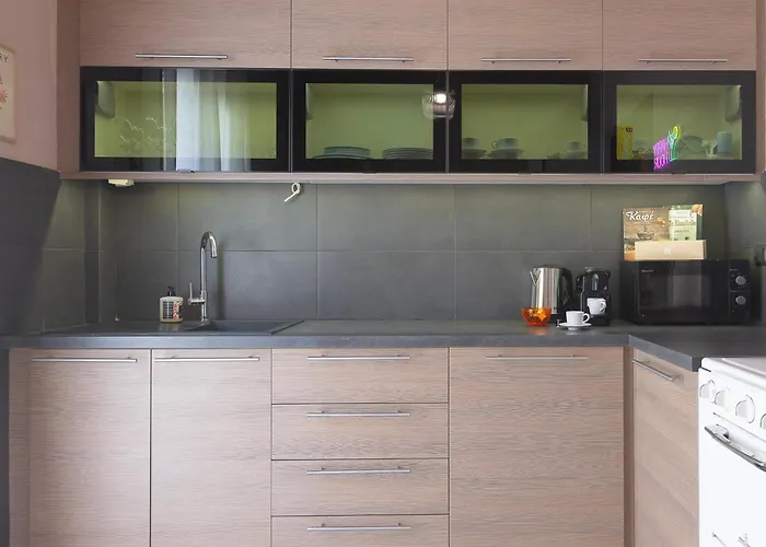 The White Tower Luxury - 2br, 1ba, 1wc By Thesskey Residences
