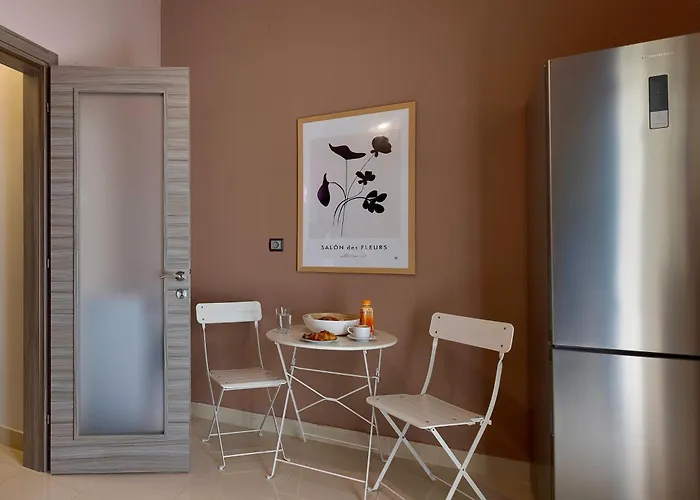 شقة The White Tower Luxury - 2br, 1ba, 1wc By Thesskey Residences *