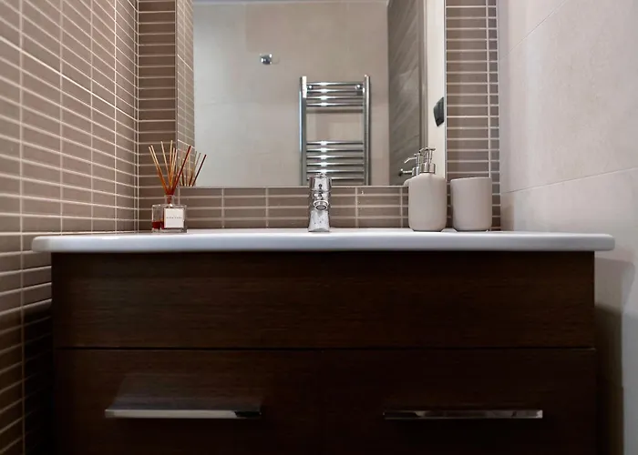 Appartamento The White Tower Luxury - 2br, 1ba, 1wc By Thesskey Residences