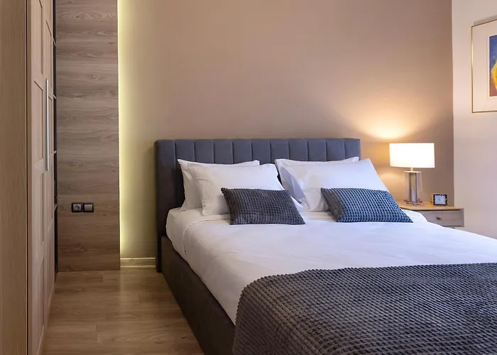 شقة The White Tower Luxury - 2br, 1ba, 1wc By Thesskey Residences *