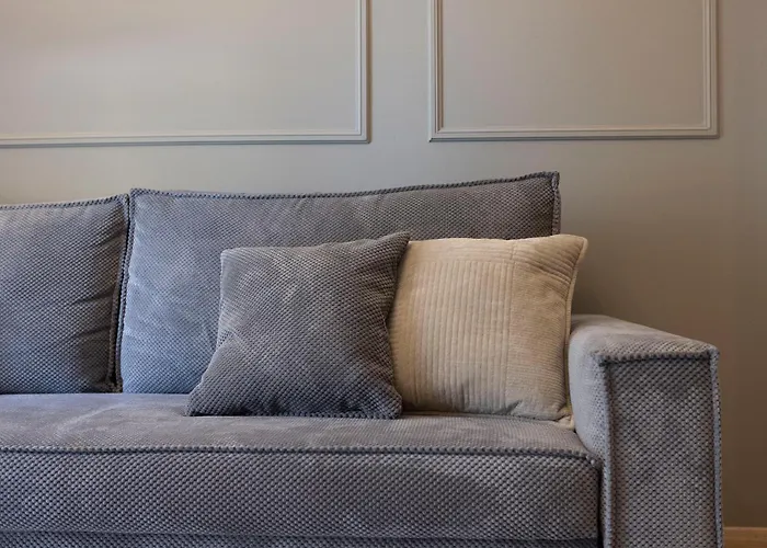 The White Tower Luxury - 2br, 1ba, 1wc By Thesskey Residences