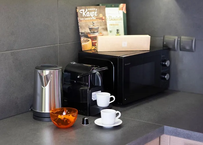 The White Tower Luxury - 2br, 1ba, 1wc By Thesskey Residences