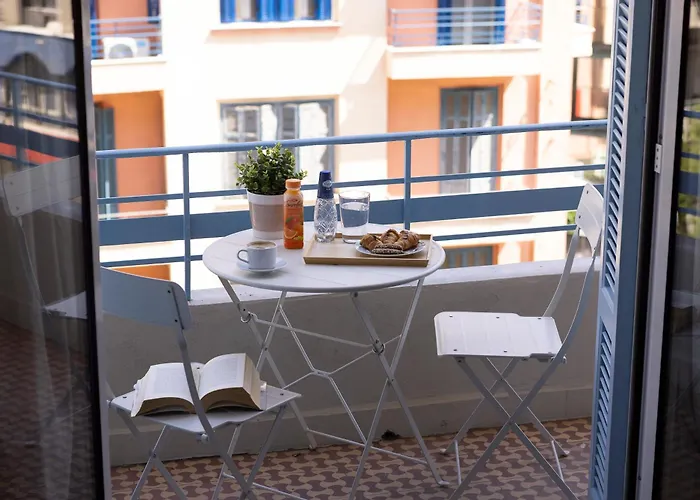 The White Tower Luxury - 2br, 1ba, 1wc By Thesskey Residences *
