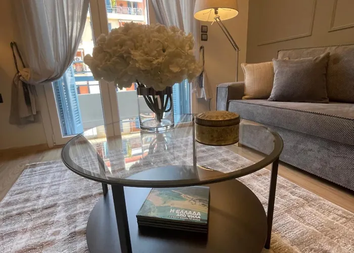 شقة The White Tower Luxury - 2br, 1ba, 1wc By Thesskey Residences *