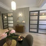 Apartamento The White Tower Luxury - 2br, 1ba, 1wc By Thesskey Residences
