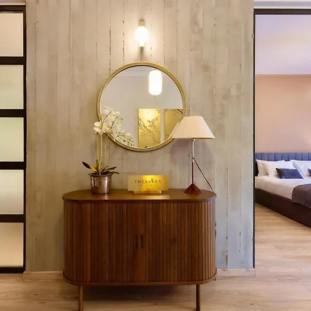 The White Tower Luxury Apartment By Thesskey Residences Apartament