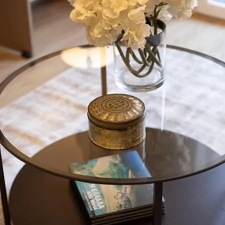The White Tower Luxury Apartment By Thesskey Residences