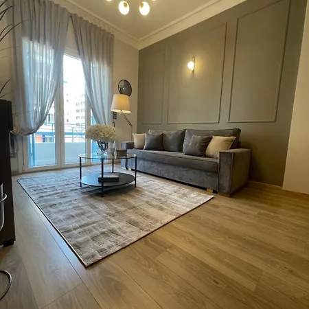 The White Tower Luxury Apartment By Thesskey Residences